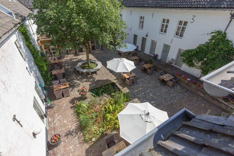 Hotel Fletcher Hotel-restaurant Kasteel Erenstein 4*